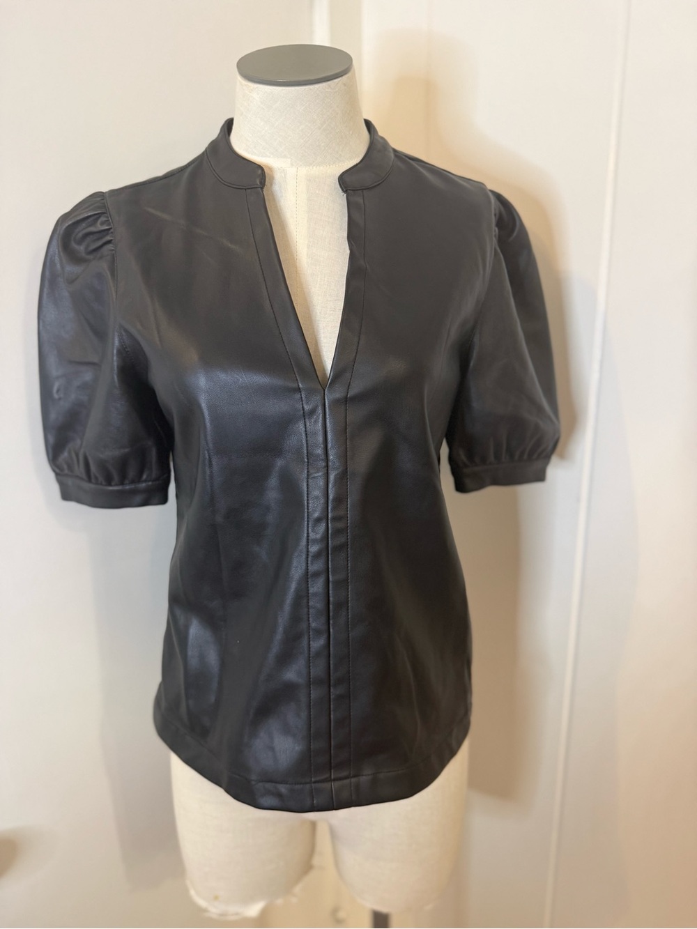 Steve Madden Black Faux Leather Puff Sleeve Blouse Sz XS